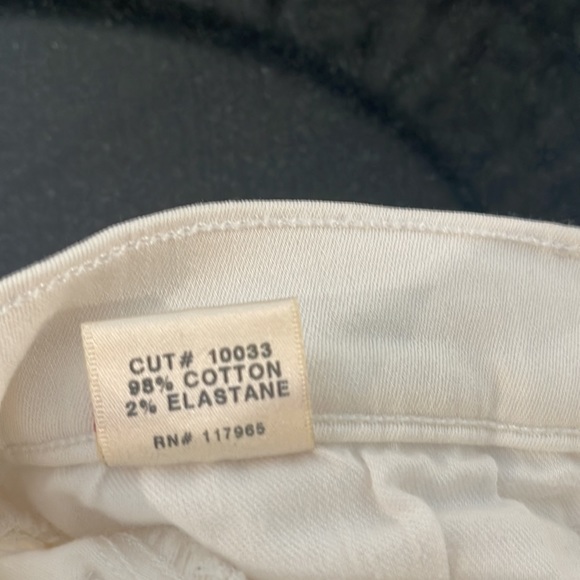 J Brand White straight leg jeans with some stretch - Picture 8 of 8